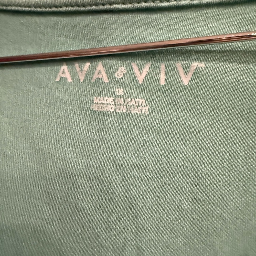 Ava & Viv Green Relaxed 1x Short Sleeve T-Shirt (worn once) - Picture 4 of 5
